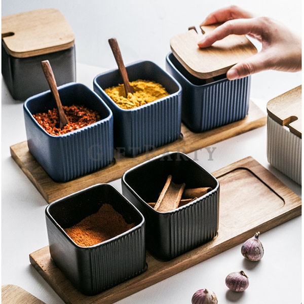 Set of three ceramic seasoning jars,陶瓷調味罐三件套